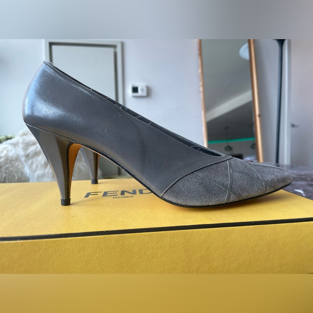 VINTAGE ROBERTINA HANDMADE LEATHER HEELS - Picture 2 of 13
